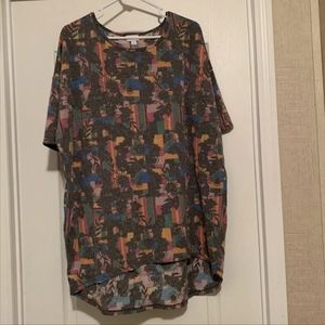 Women's Size L LulaRoe Irma Tunic Top